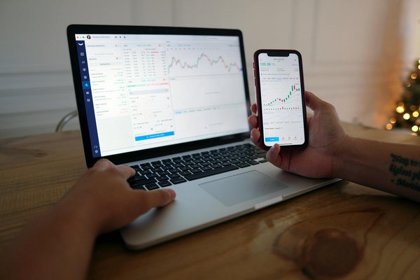 Quelle est la meilleure façon de nettoyer et entretenir vos appareils électroniques pour prolonger leur durée de vie ?