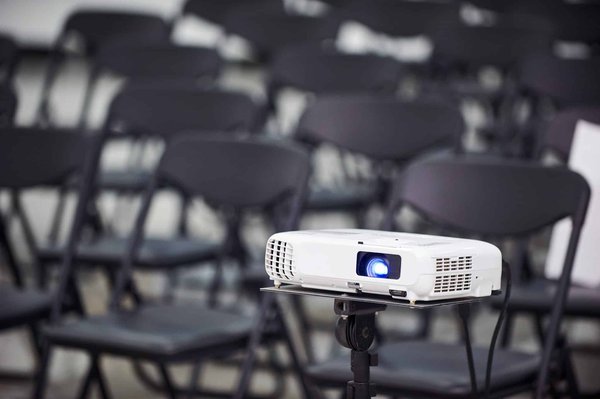 Achat d’un mini vidéoprojecteur : les différents avantages