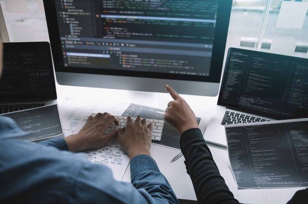 Pourquoi choisir une agence locale pour maximiser les avantages pour votre entreprise ?